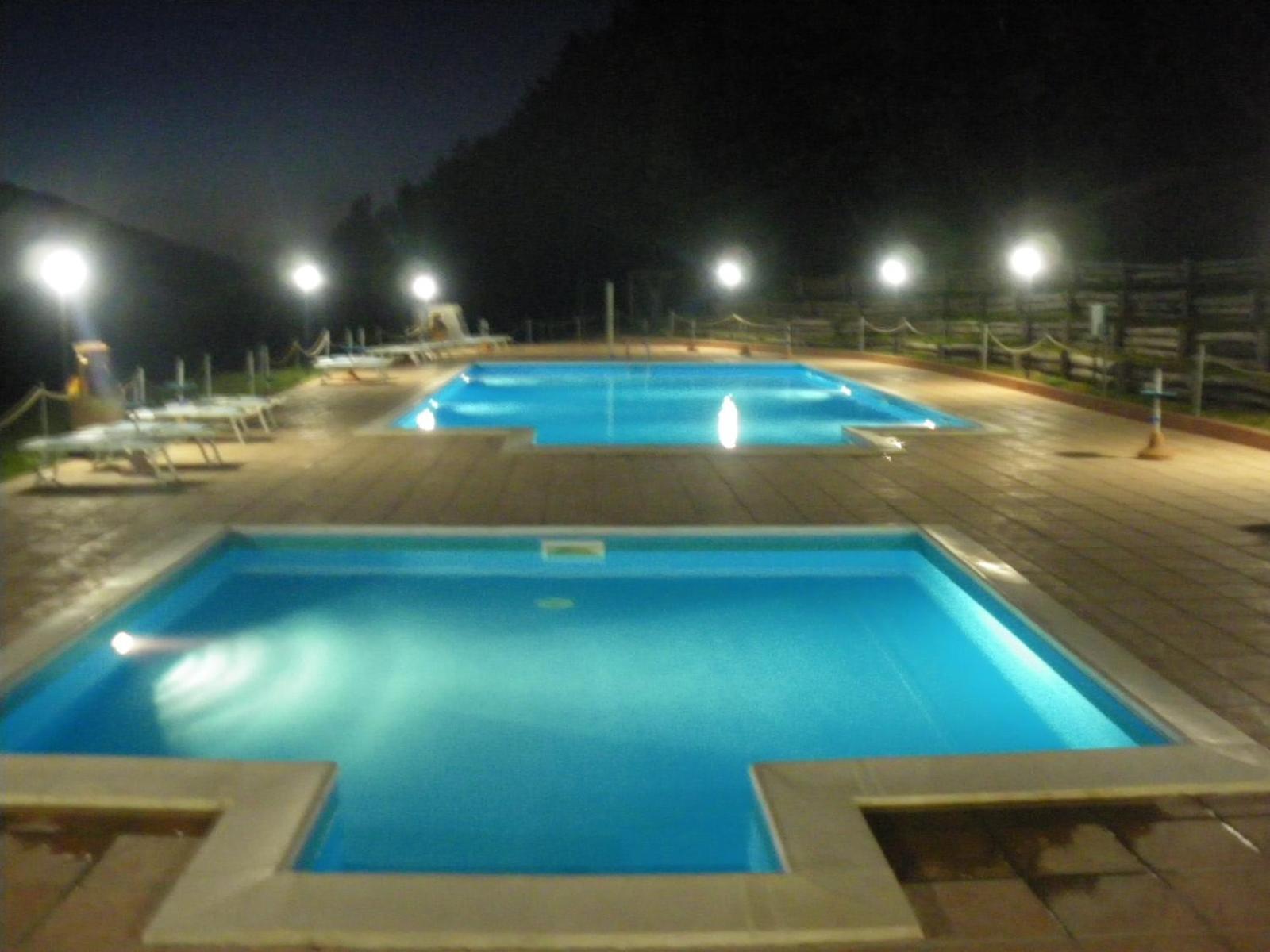 Agriturismo Orsaiola Urbania Luaran gambar