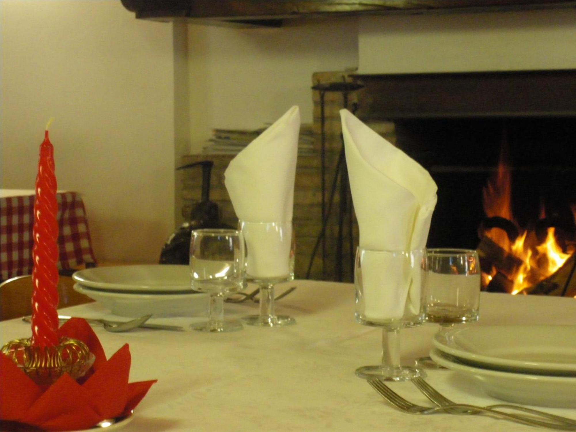 Agriturismo Orsaiola Urbania Luaran gambar