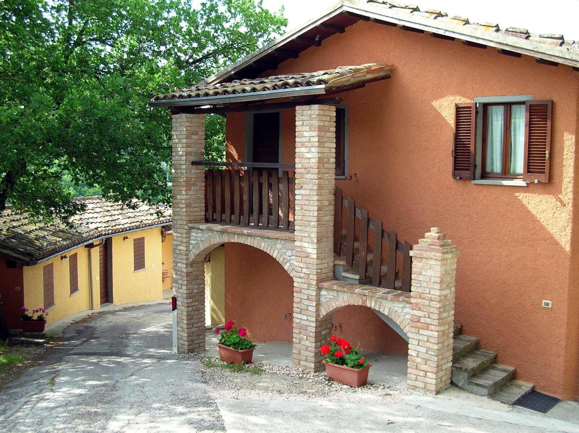 Agriturismo Orsaiola Urbania Luaran gambar