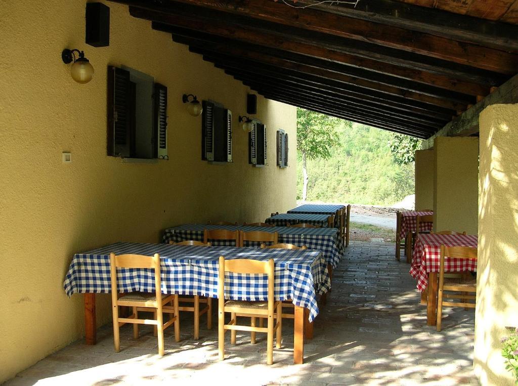 Agriturismo Orsaiola Urbania Luaran gambar